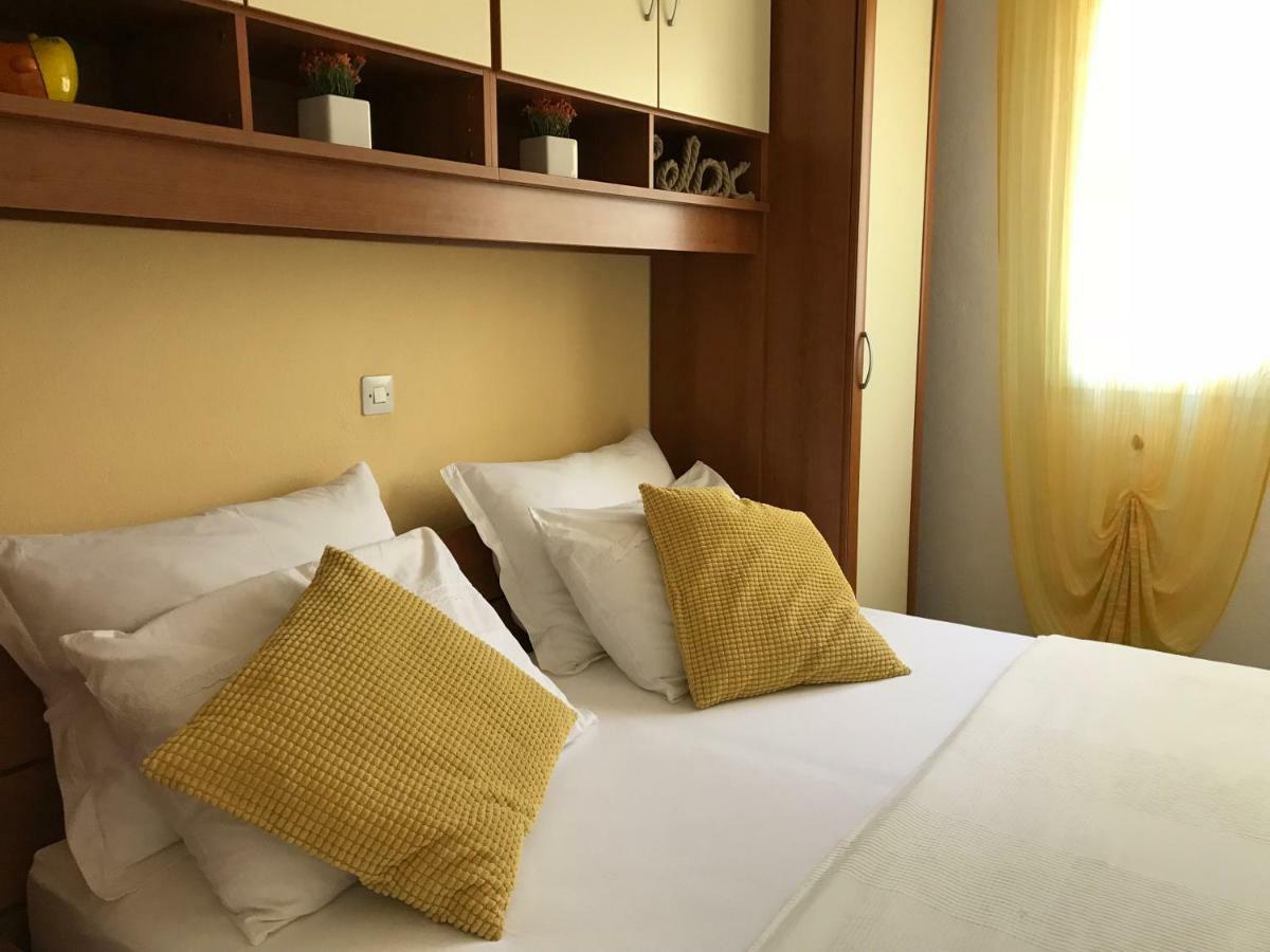 Apartments Biskup Privlaka  Bagian luar foto